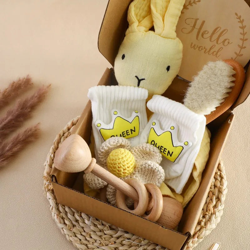 Newborn Bath Gift Set Double Sided Cotton Blanket Wooden Milestone Cards Gifts Box Wooden Crochet Rattle Brushs for Baby Shower
